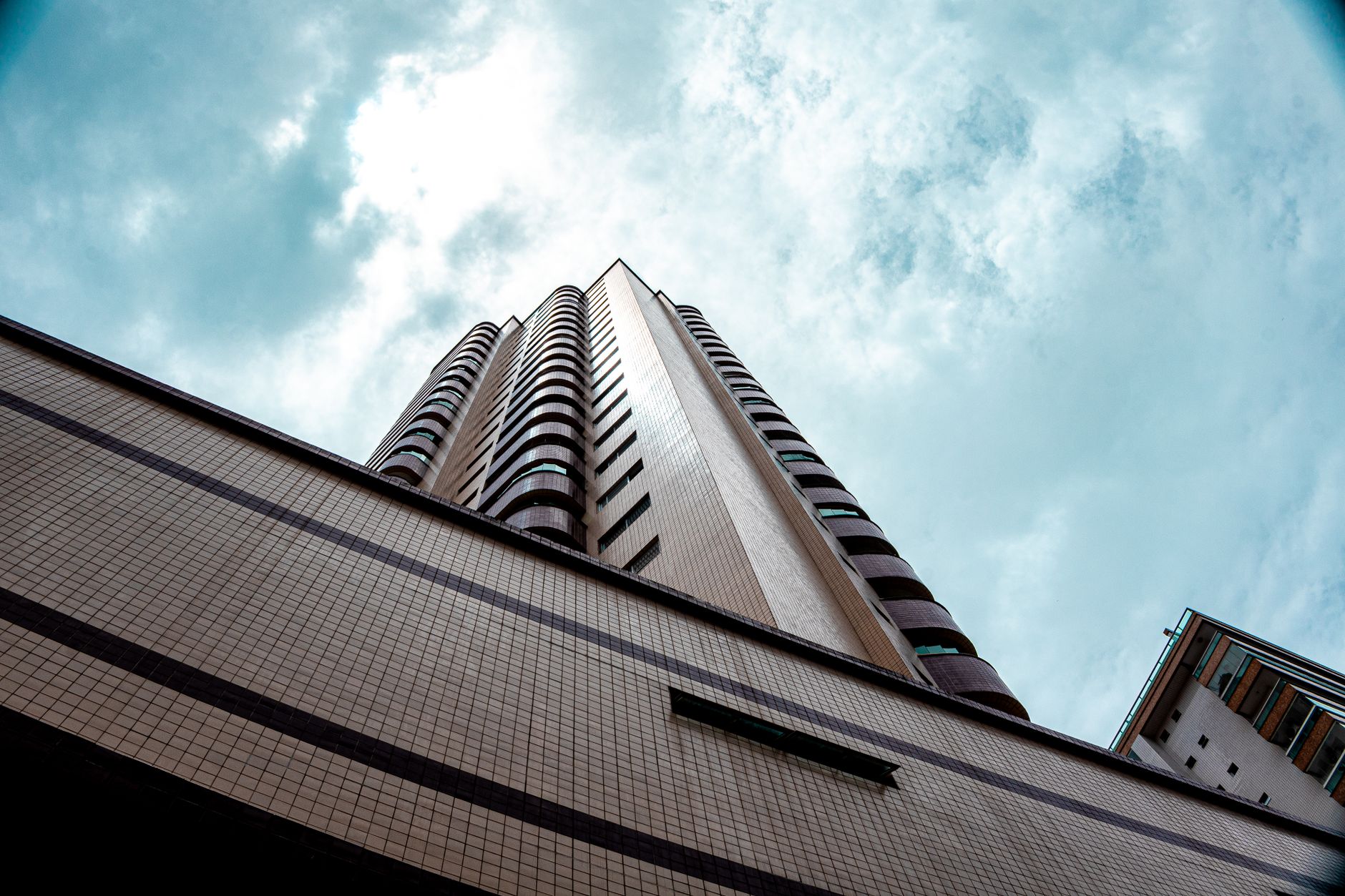 Fachada de agência do Banco do Brasil e cenário econômico