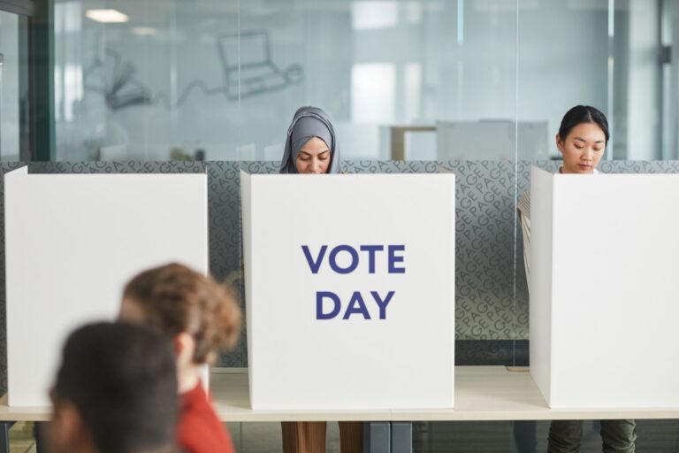 Urna eletrônica pronta para votação nas Eleições 2026 no Brasil